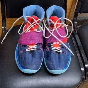 These are Nike shoes, The Kyrie 6 Pre Heats, Only worn 3 times at Practice.